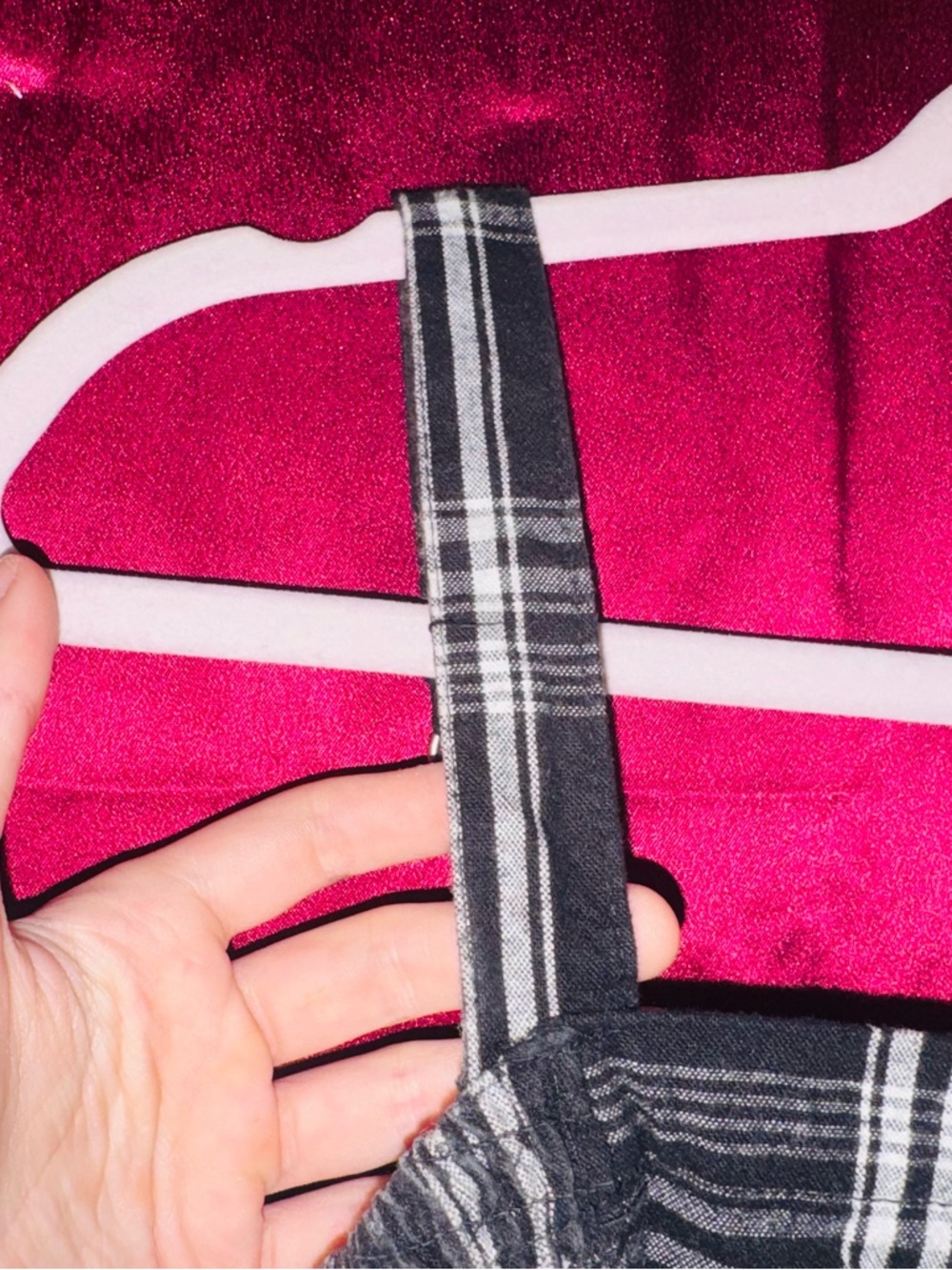 👑 CUTE SIZE MEDIUM Hollister Black and White Plaid Tank - Picture 5 of 7